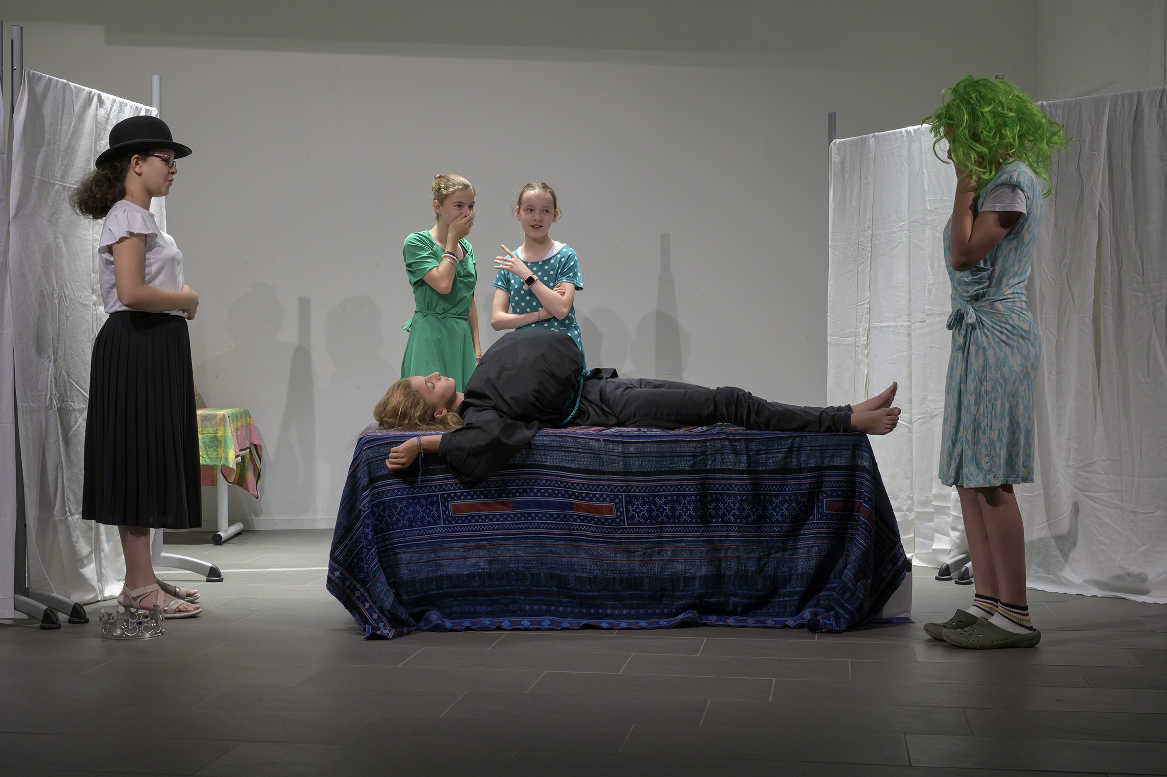 Au pays des princes et des grenouilles, avec l’atelier théâtre francophone