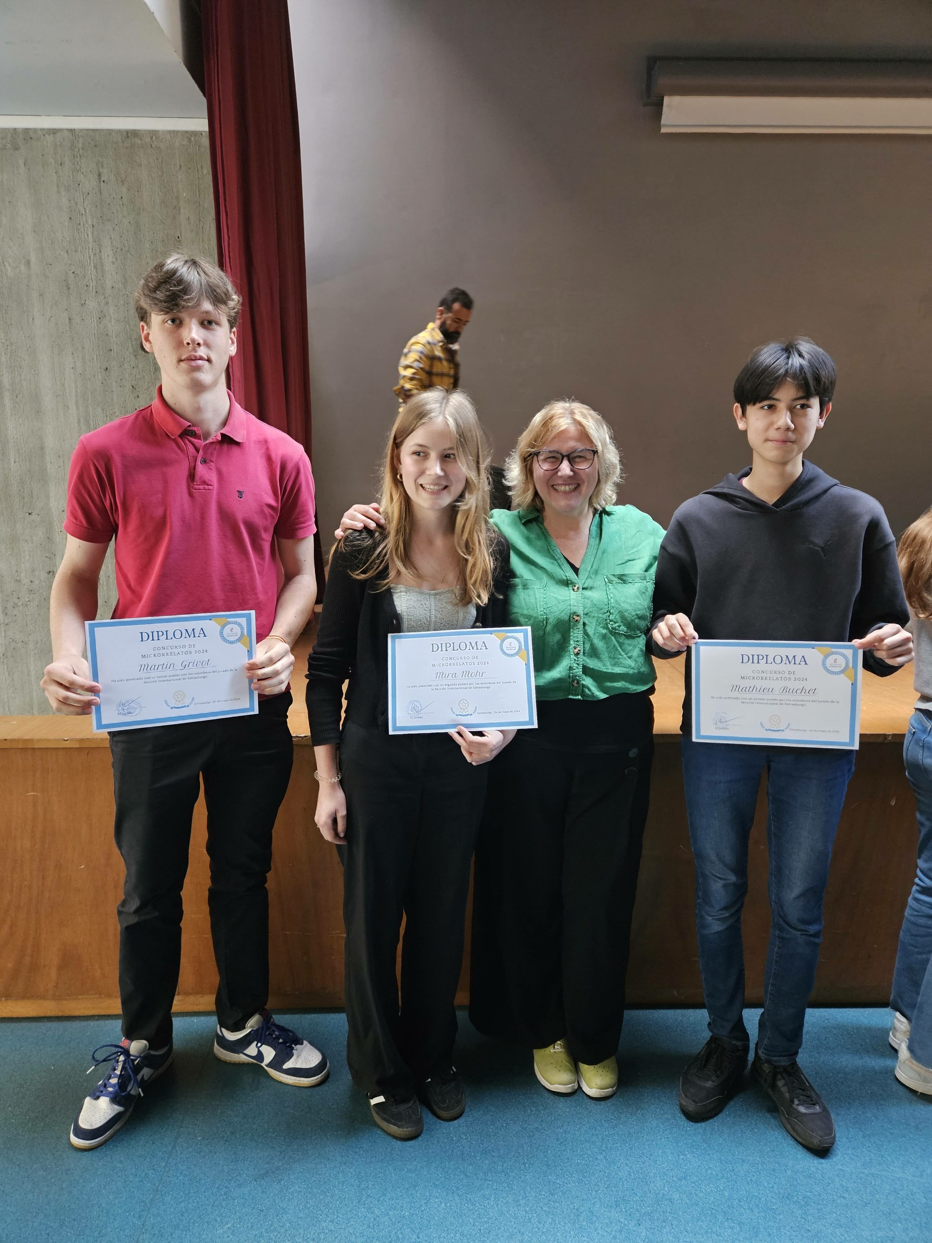 cérémonie de remise des prix de micro récits en espagnol